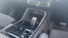 Volvo XC40 2.0 B3P Plus Black Edition 5dr Auto Petrol Estate